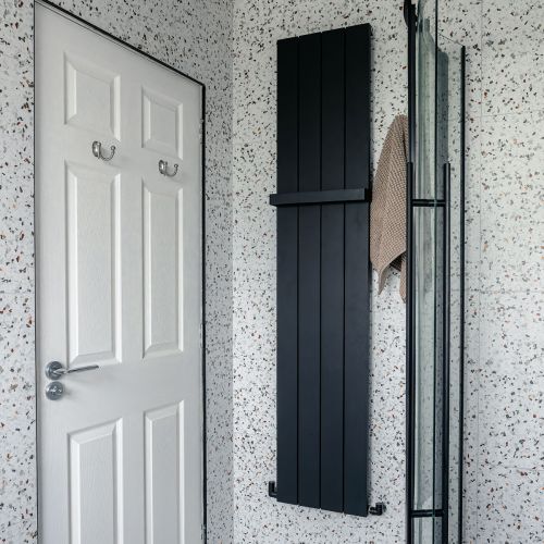 Rosano 1800 x 375mm Aluminium Radiator - Matt Black (13645)