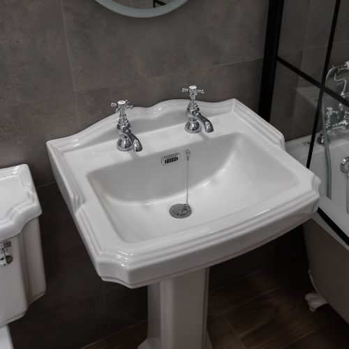 Eliseo Ricci Traditional English Balmoral Basin Pillar Taps (1823)