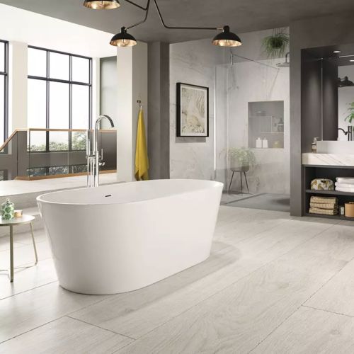 Hampton 1600mm Freestanding Bath with Chrome overflow and Waste