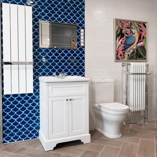 Kingsbury Traditional White Floorstanding Vanity Bundle