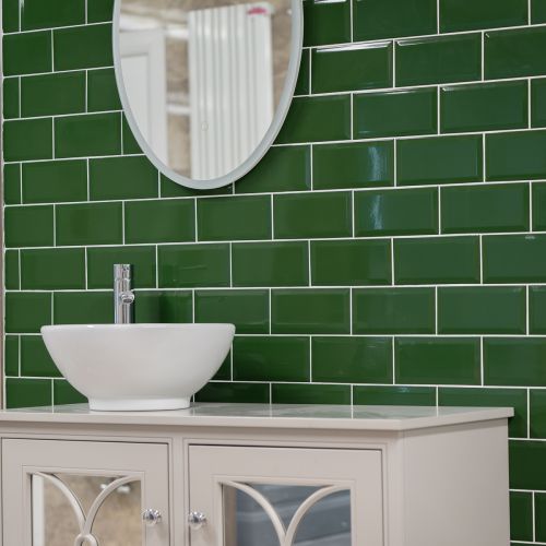 Metro Verde Bottle Green Biselado Brillo 10 x 20cm Ceramic Tile - 1sqm perbox (10550)