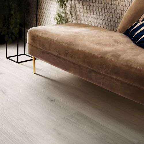 Pergo Waterproof Vinyl Flooring - Glomma Pad Pro White Scottish Oak - 1494mm x 209mm - 1.873m2 per pack (21018)